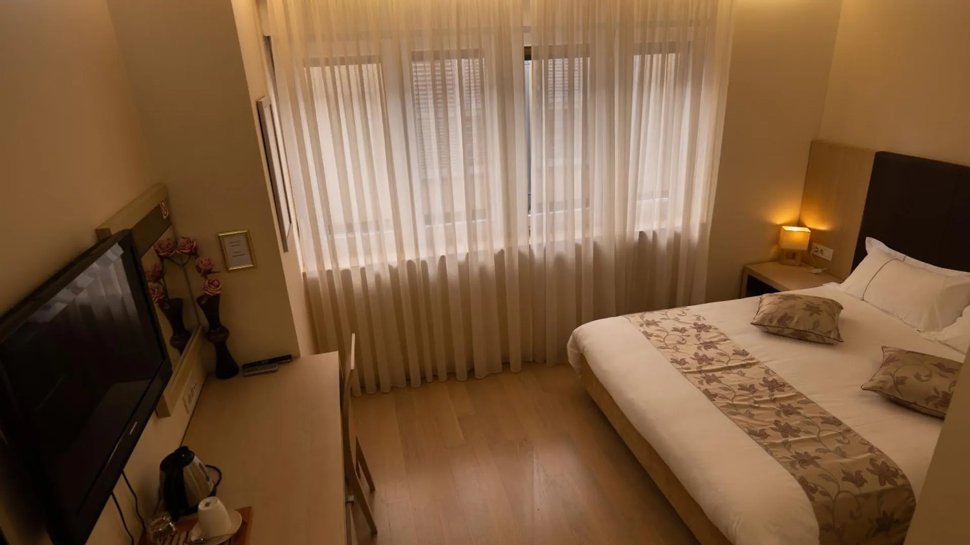 Scallop Rooms Self Check-In 4*, Zadar Croatia